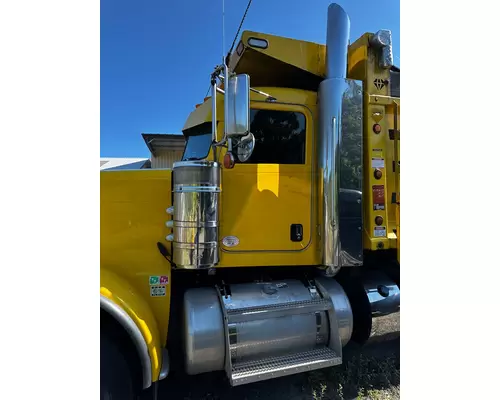 PETERBILT 389 Cab