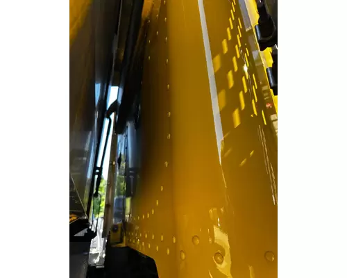 PETERBILT 389 Cab