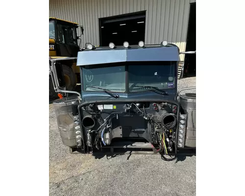 PETERBILT 389 Cab