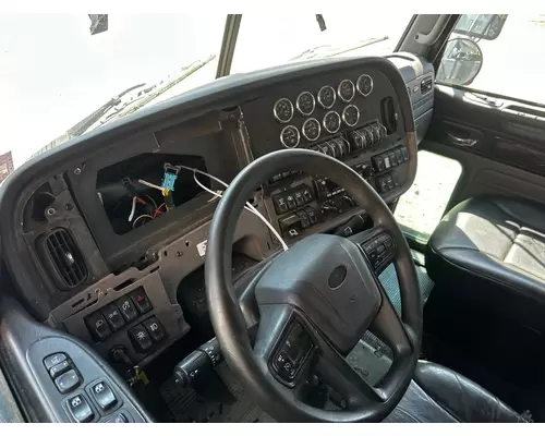 PETERBILT 389 Cab