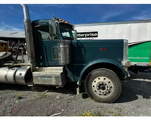 PETERBILT 389 Cab