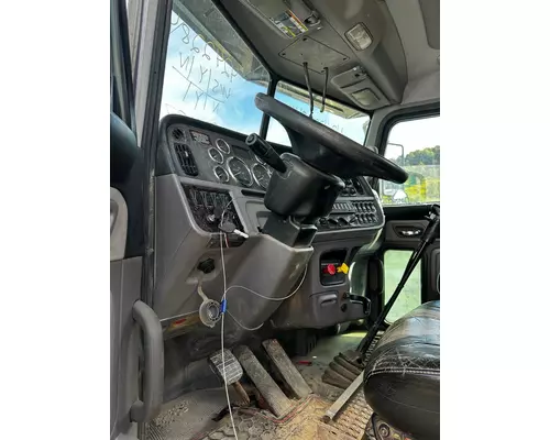 PETERBILT 389 Cab