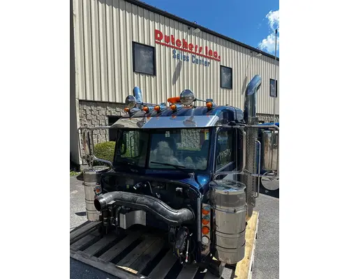 PETERBILT 389 Cab