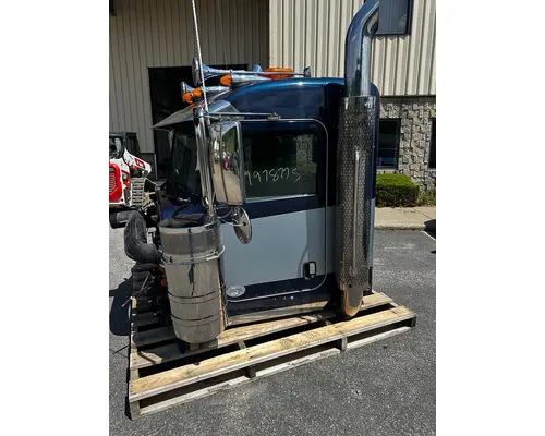 PETERBILT 389 Cab