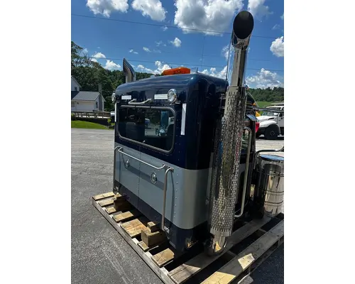 PETERBILT 389 Cab
