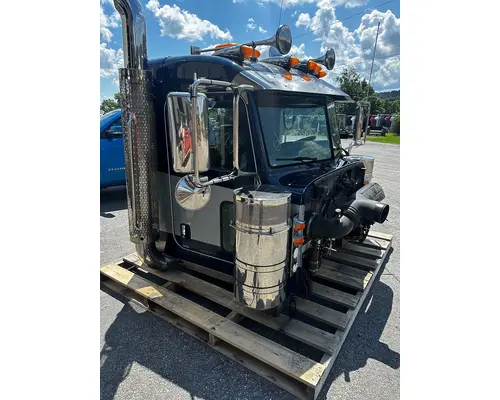 PETERBILT 389 Cab
