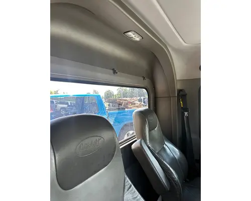 PETERBILT 389 Cab