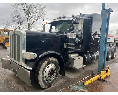 PETERBILT 389 Complete Vehicle