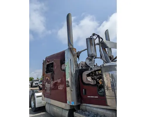 PETERBILT 389 Complete Vehicle
