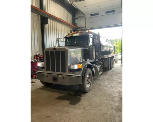 PETERBILT 389 Complete Vehicle