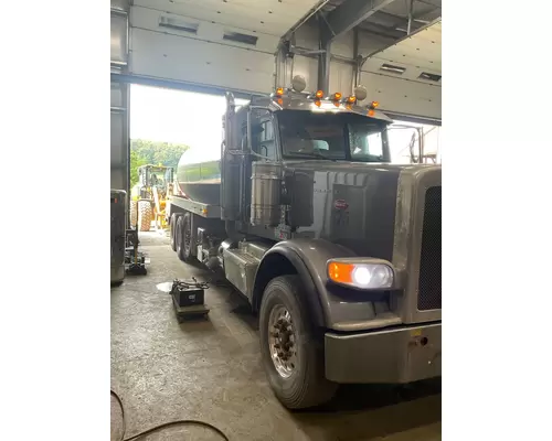 PETERBILT 389 Complete Vehicle