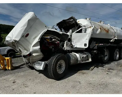 PETERBILT 389 Complete Vehicle