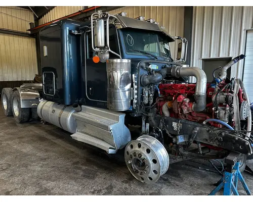 PETERBILT 389 Complete Vehicle