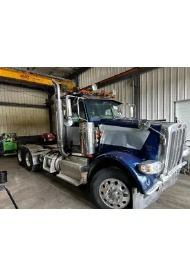 PETERBILT 389 Complete Vehicle