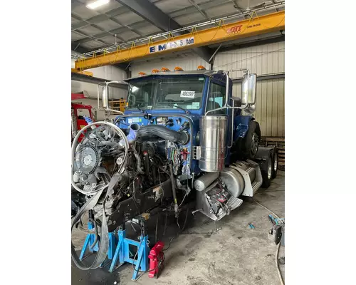 PETERBILT 389 Complete Vehicle