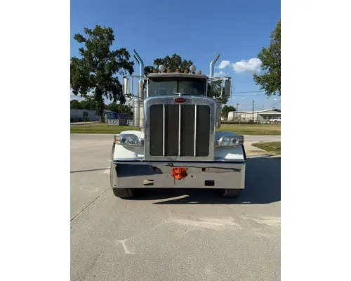 PETERBILT 389 Complete Vehicle