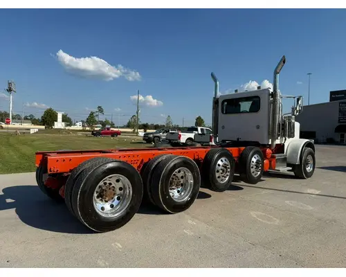 PETERBILT 389 Complete Vehicle