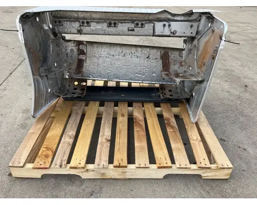 PETERBILT 389 DPF (Diesel Particulate Filter)