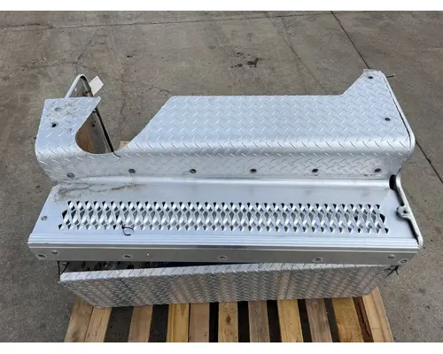 PETERBILT 389 DPF (Diesel Particulate Filter)