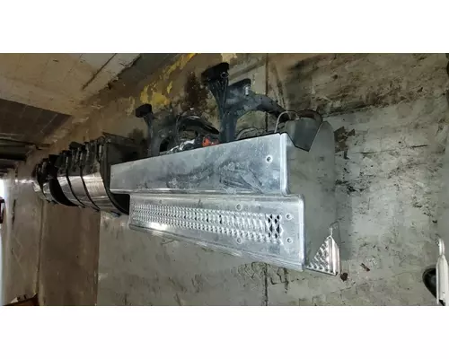 PETERBILT 389 DPF (Diesel Particulate Filter)