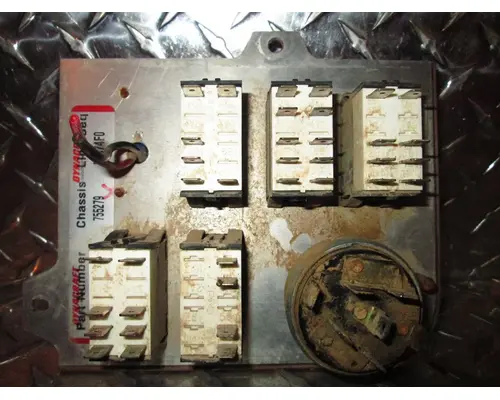 PETERBILT 389 Dash  Console Switch