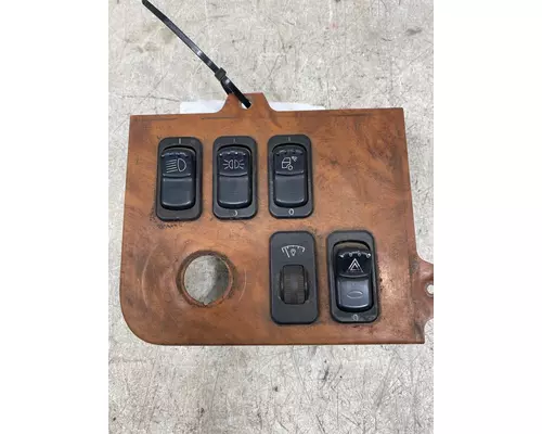 PETERBILT 389 Dash  Console Switch