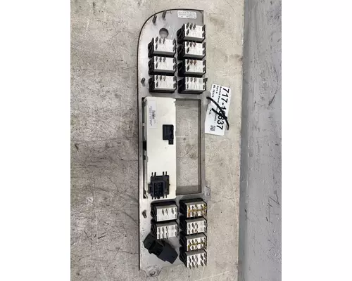PETERBILT 389 Dash  Console Switch