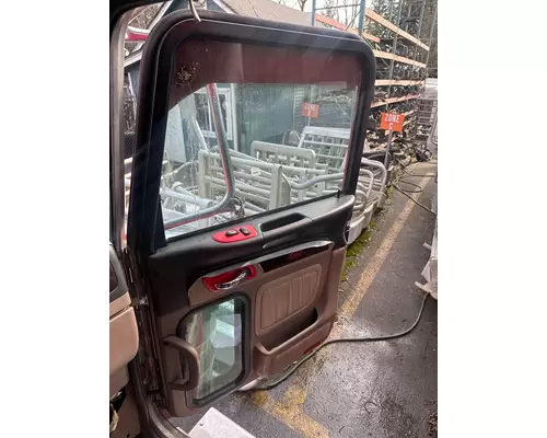 PETERBILT 389 Door Assembly, Front