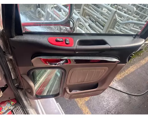 PETERBILT 389 Door Assembly, Front