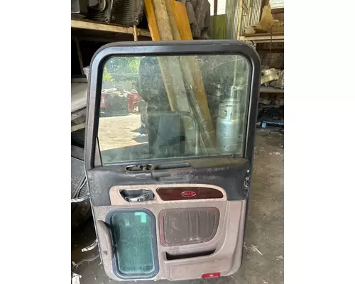 PETERBILT 389 Door Assembly, Front