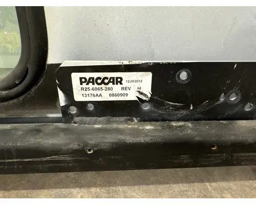 PETERBILT 389 Door Assembly, Front