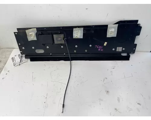 PETERBILT 389 Door Window Regulator, Front