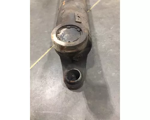 PETERBILT 389 Drive Shaft, Front