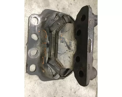 PETERBILT 389 Engine Mounts