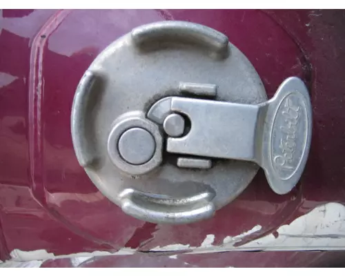 PETERBILT 389 FUEL CAP