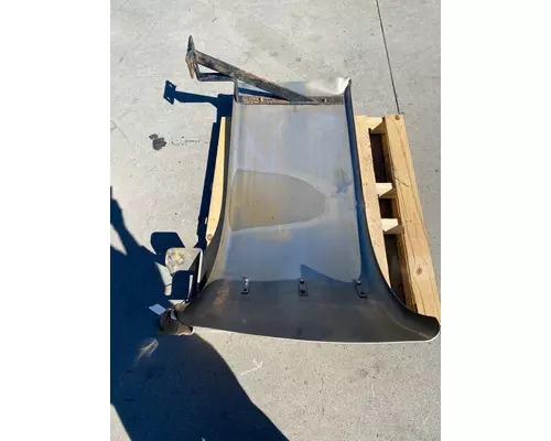 PETERBILT 389 Fender Extension