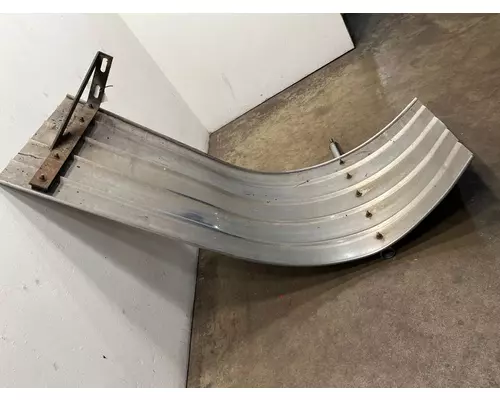 PETERBILT 389 Fender Extension