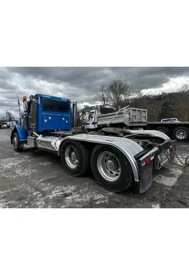 PETERBILT 389 Fifth Wheel