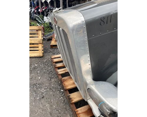 PETERBILT 389 Grille
