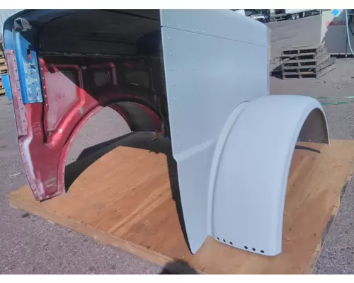 PETERBILT 389 HOOD