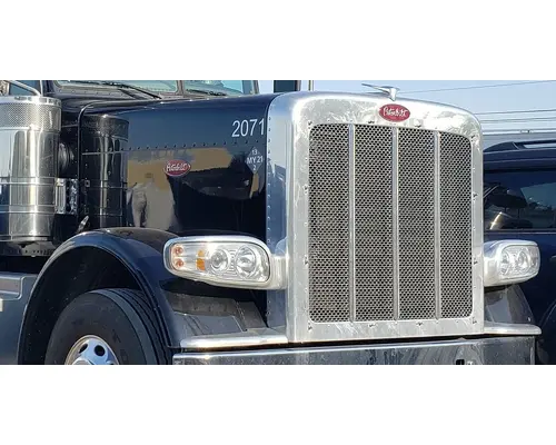 PETERBILT 389 Hood