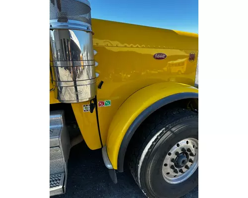 PETERBILT 389 Hood