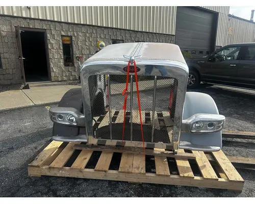 PETERBILT 389 Hood