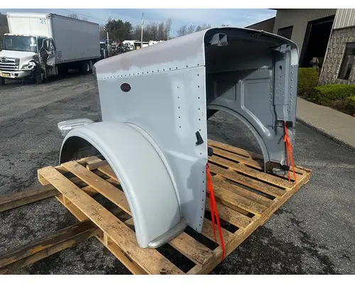 PETERBILT 389 Hood