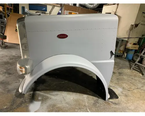 PETERBILT 389 Hood