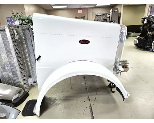 PETERBILT 389 Hood