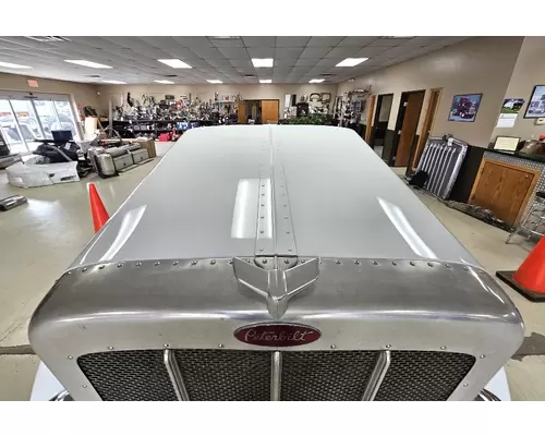 PETERBILT 389 Hood