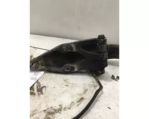 PETERBILT 389 Mounts, Cab