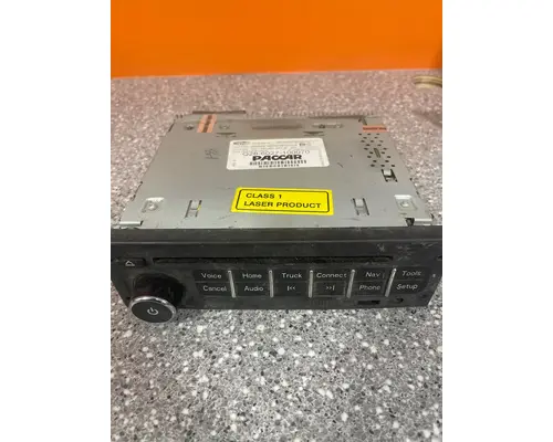 PETERBILT 389 Radio OEM# Q27-6050 in Abbotsford, BRITISH COLUMBIA #32752