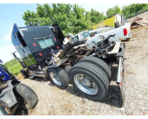 PETERBILT 389 Rebuilders